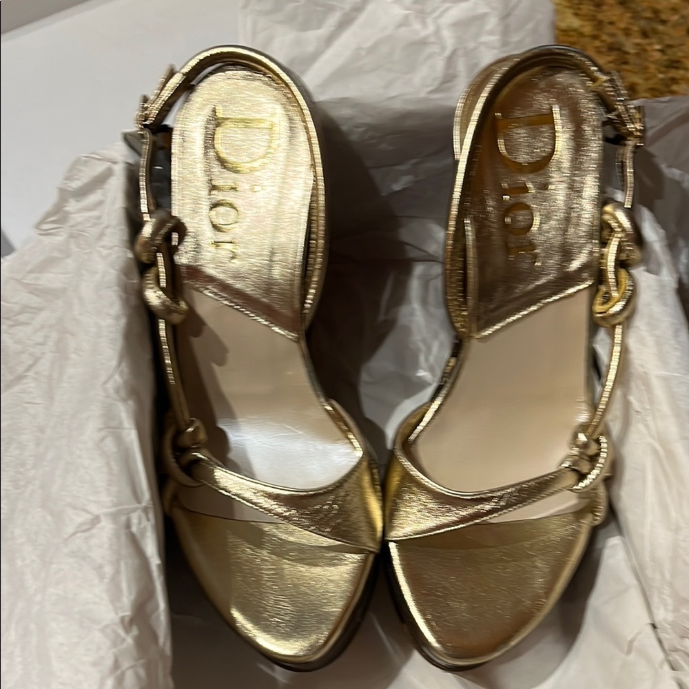 Dior Elegant gold sandal with the original box - Picture 13 of 13